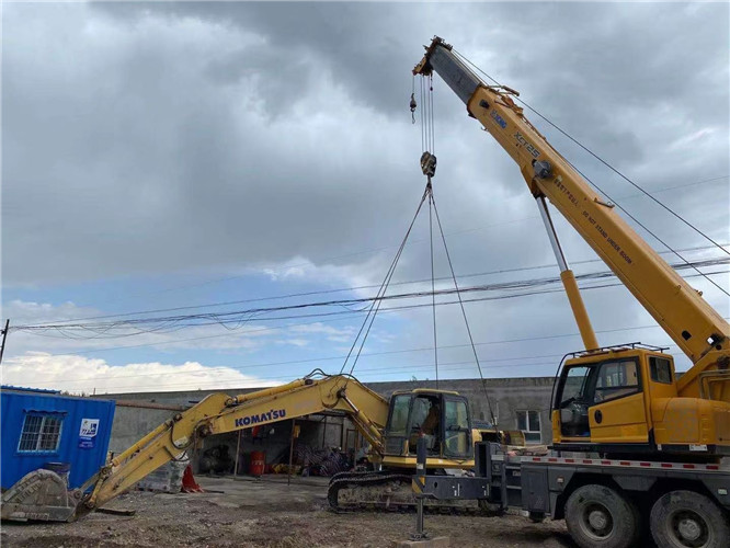 横县25吨吊车的工作半径是多少？